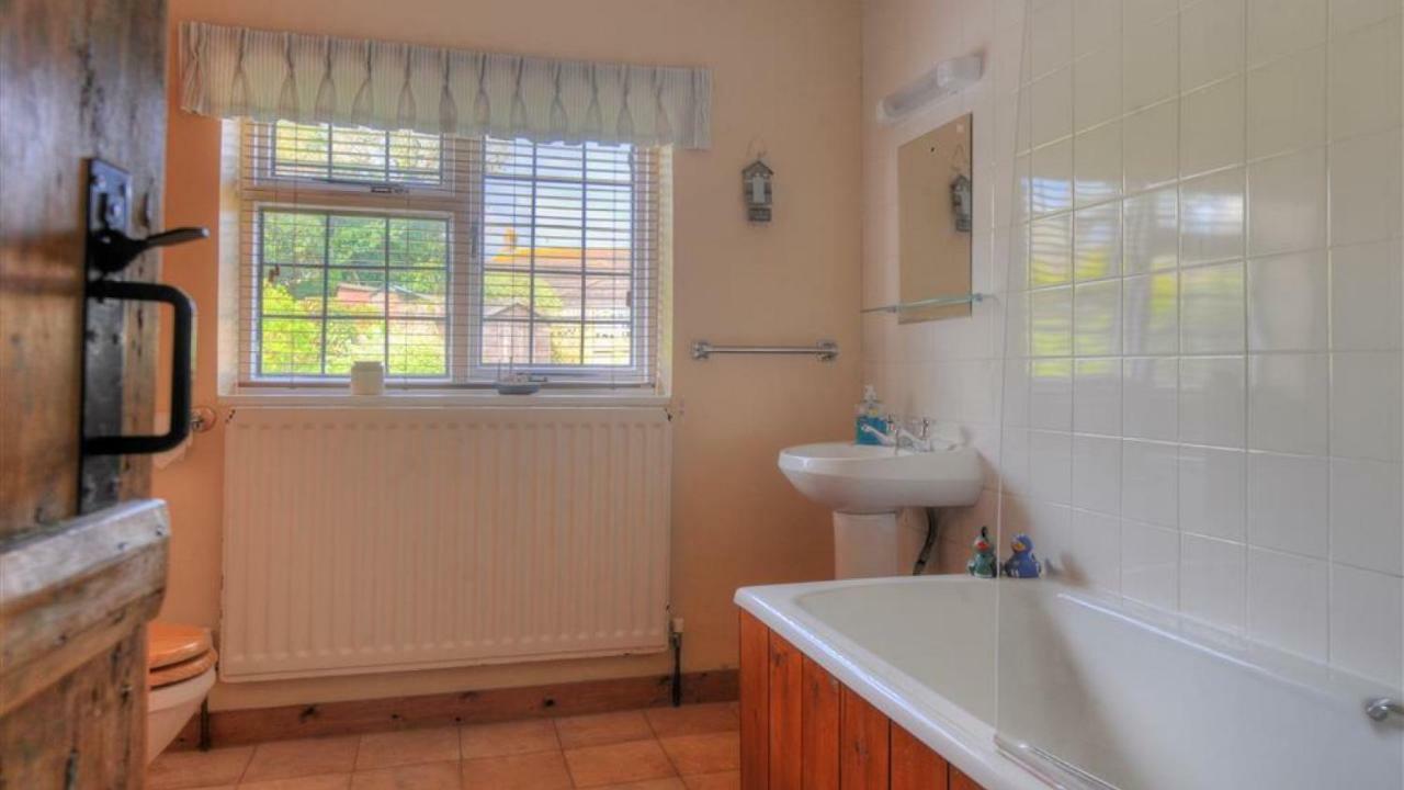 Ivy Cottage Lyme Regis Esterno foto